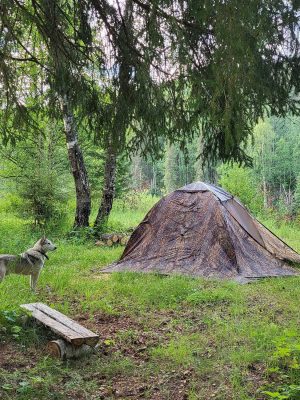 PF Bereg Sputnik-3 – kompakt helårstelt